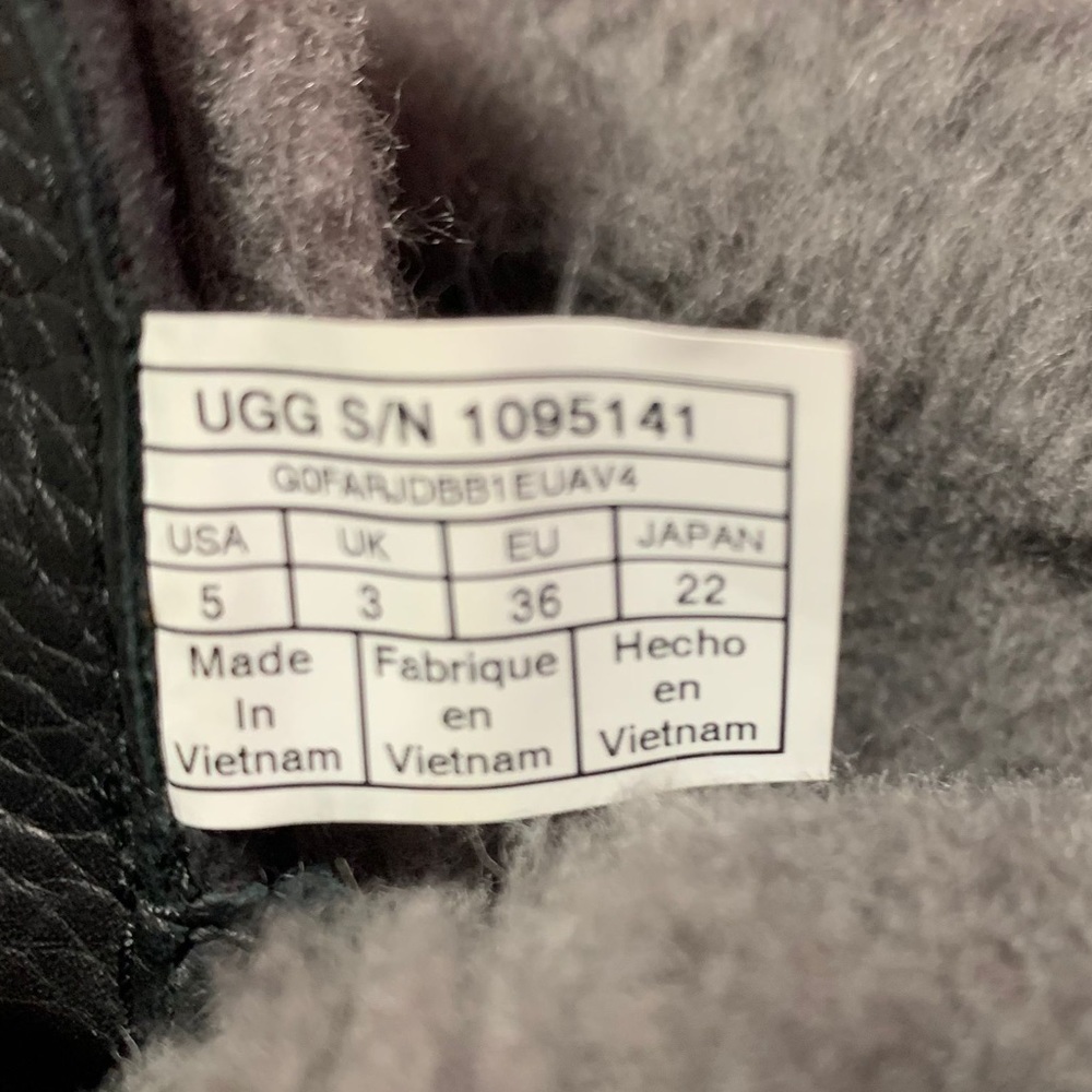 UGG ADIRONDACK III WATERPROOF WINTER BOOTS - Picture 12 of 12